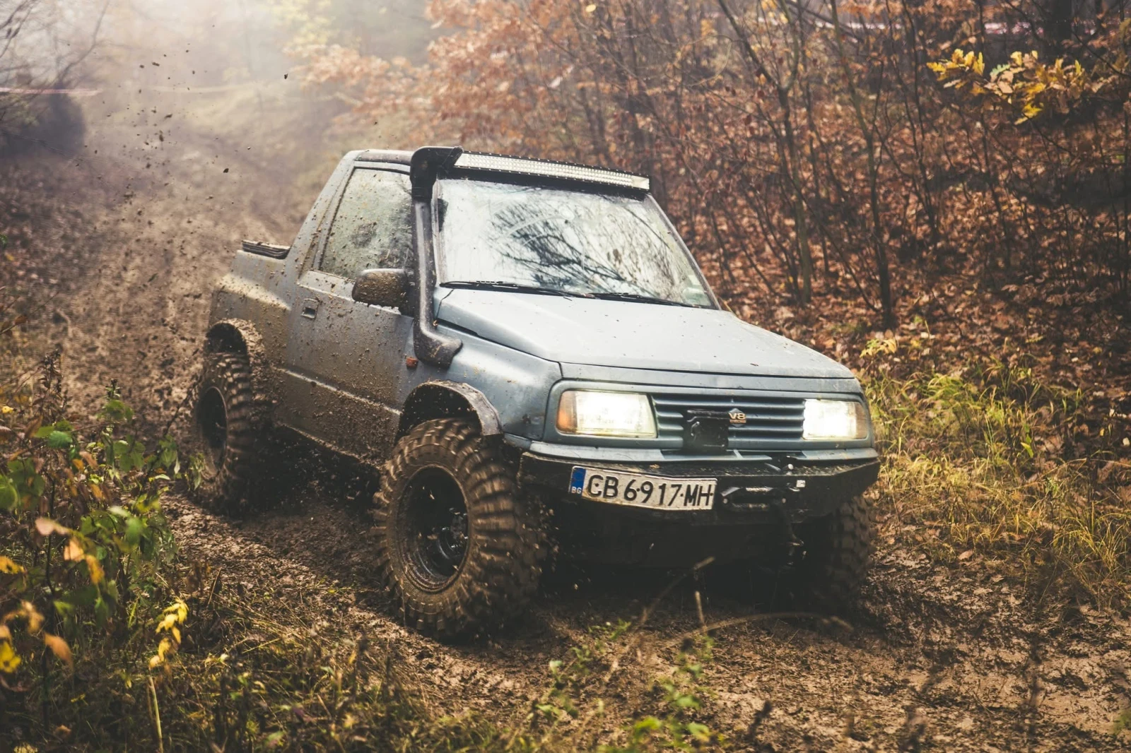 Suzuki Vitara 1.9 tdi , снимка 3 - Автомобили и джипове - 53939634