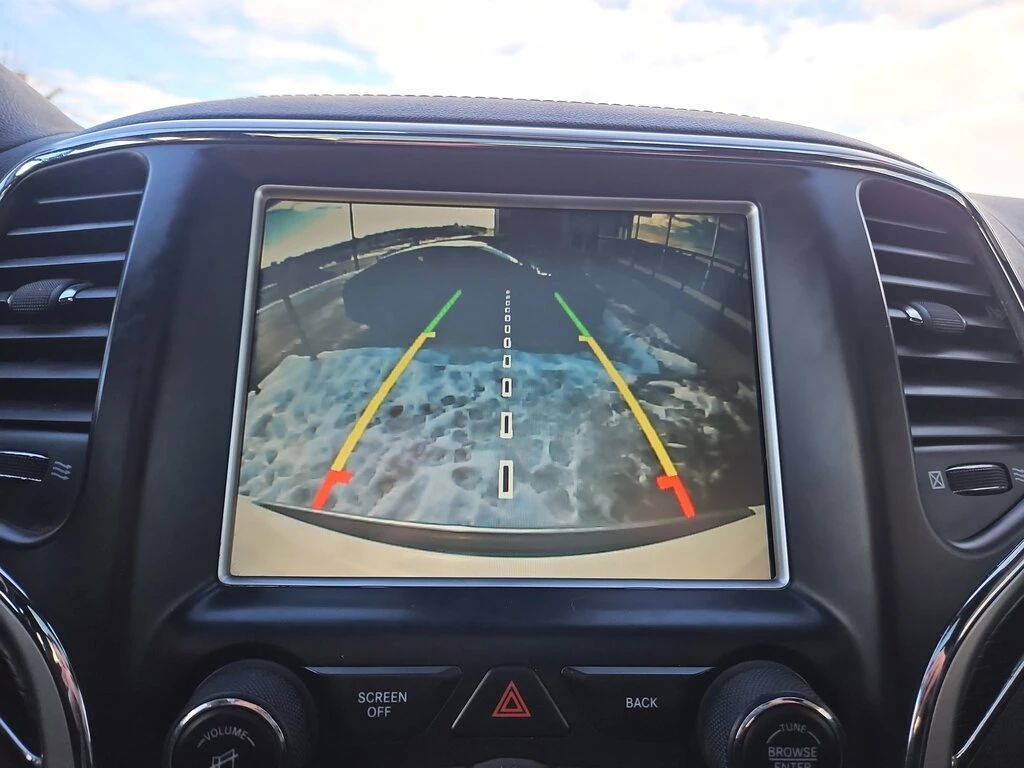 Jeep Grand cherokee Summit| 5.7L HEMI V8| Keyless| Панорамa| Premium, снимка 13 - Автомобили и джипове - 53965499