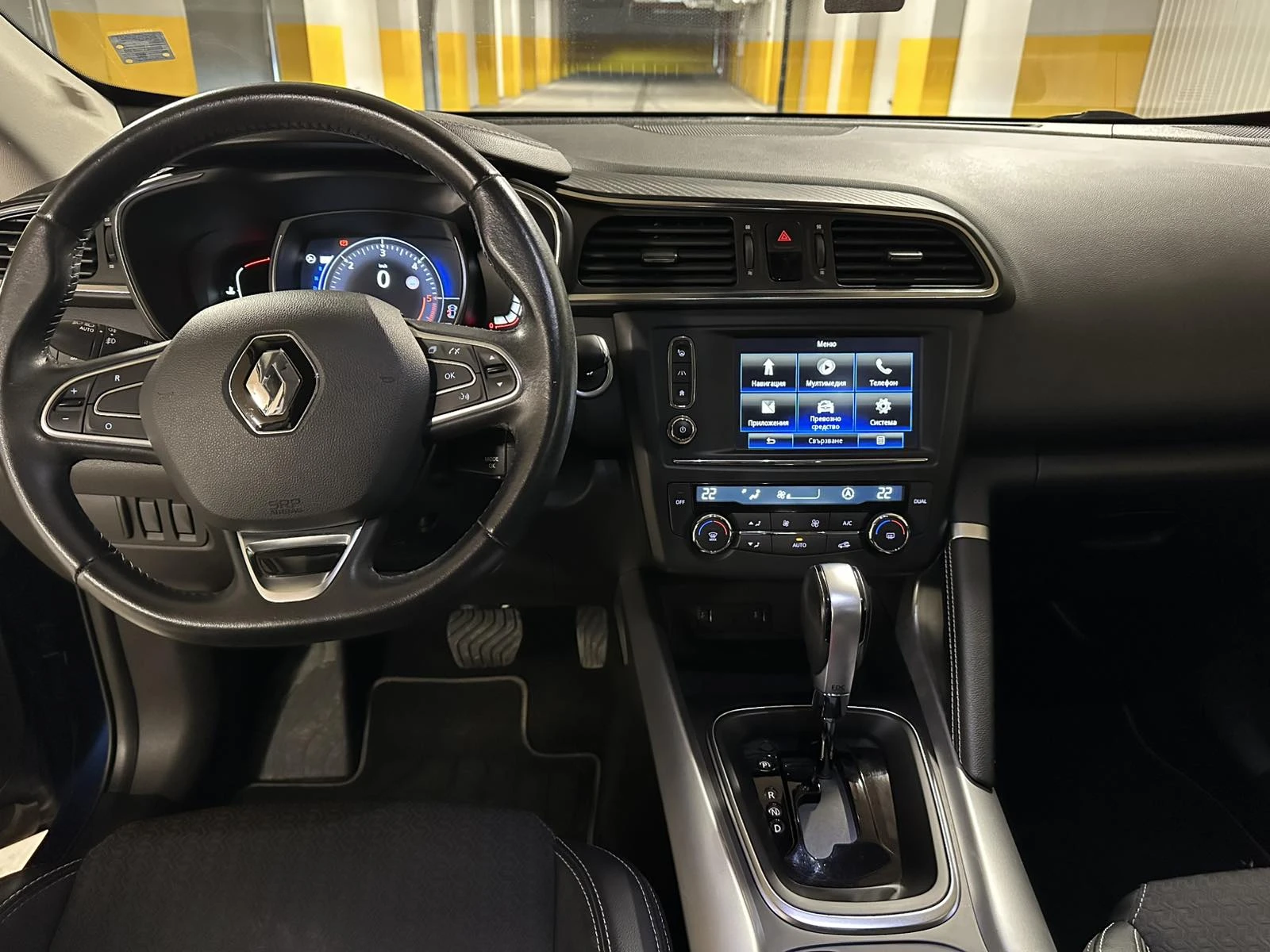 Renault Kadjar Intense, снимка 8 - Автомобили и джипове - 54559496