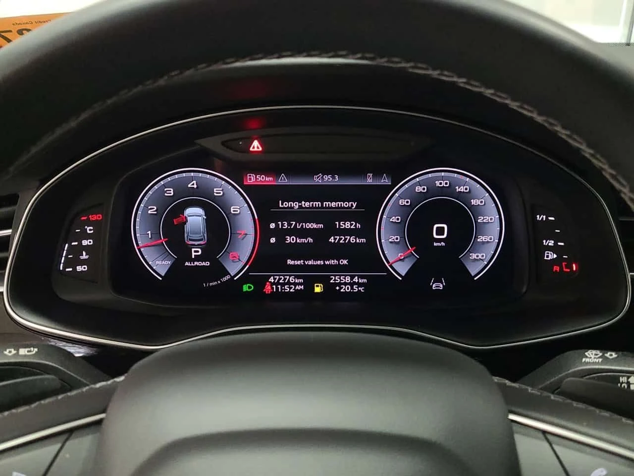 Audi Q8 * TECHNIK * ДИСТРОНИК * 360 * ОБУХВАНЕ * PANO, снимка 9 - Автомобили и джипове - 54612100