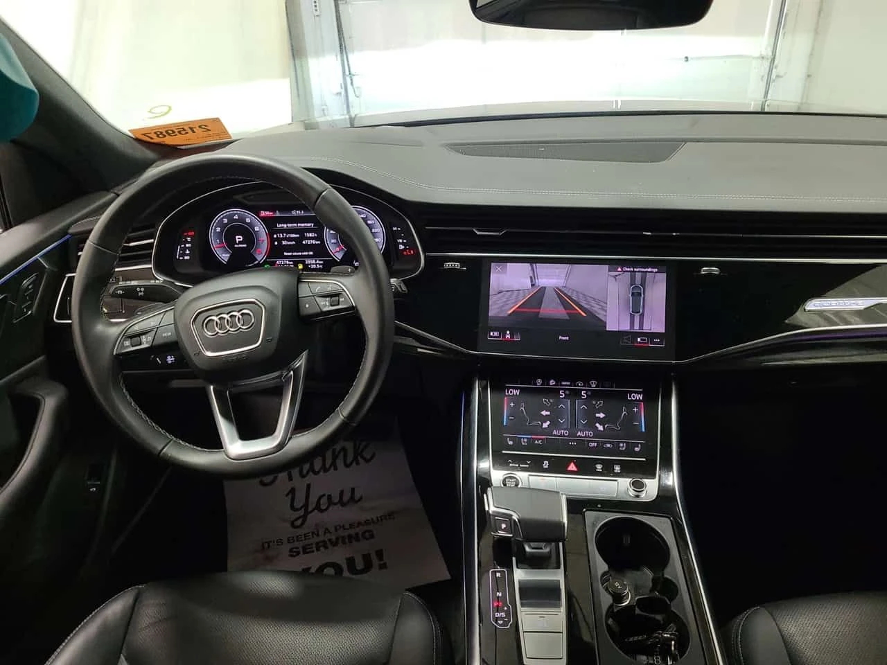 Audi Q8 * TECHNIK * ДИСТРОНИК * 360 * ОБУХВАНЕ * PANO, снимка 10 - Автомобили и джипове - 54612100