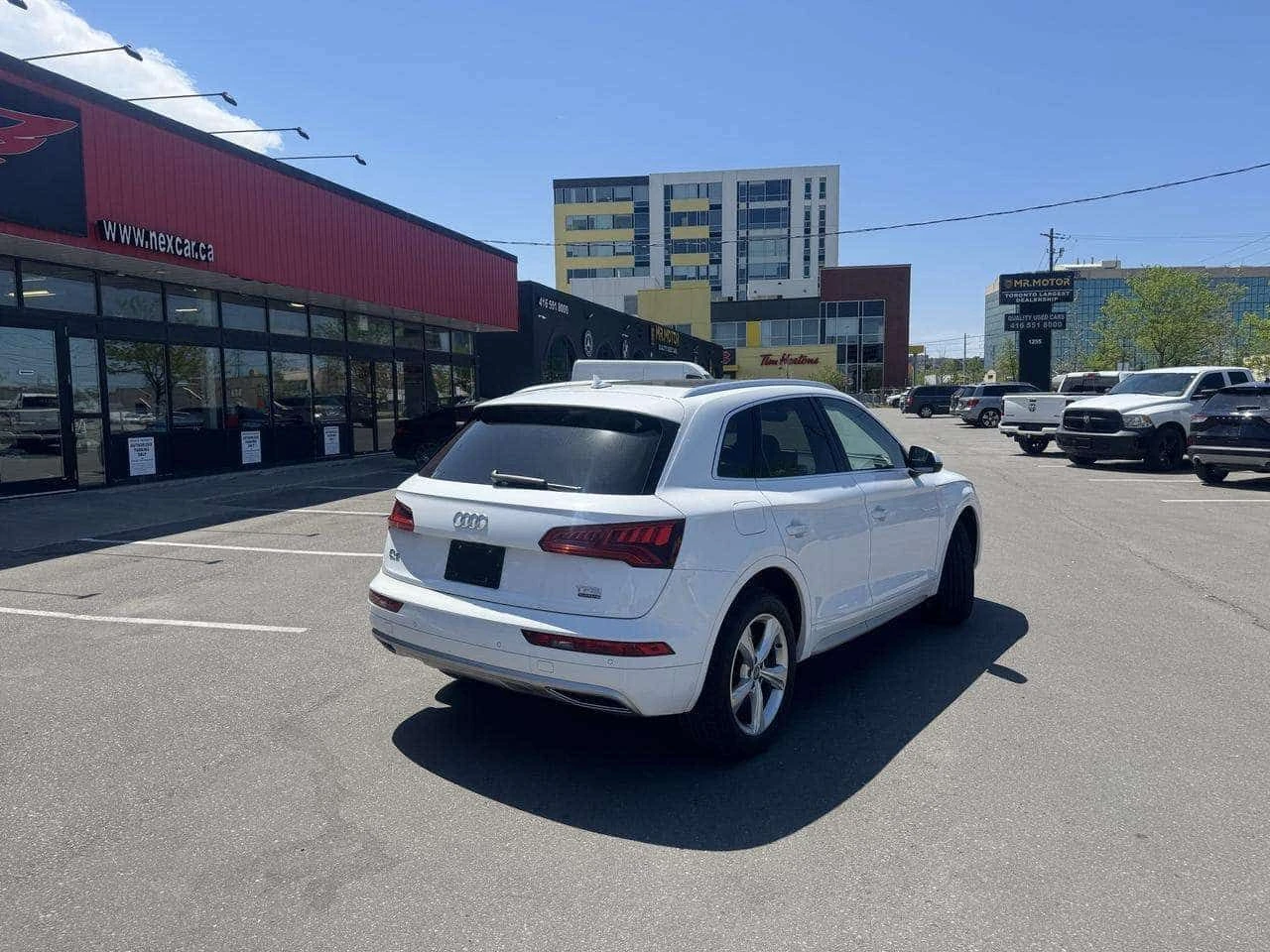 Audi Q5 * PROGRESSIV AWD LEATHER PAN/ROOF NAV B/SPOT CAMER, снимка 6 - Автомобили и джипове - 54915646