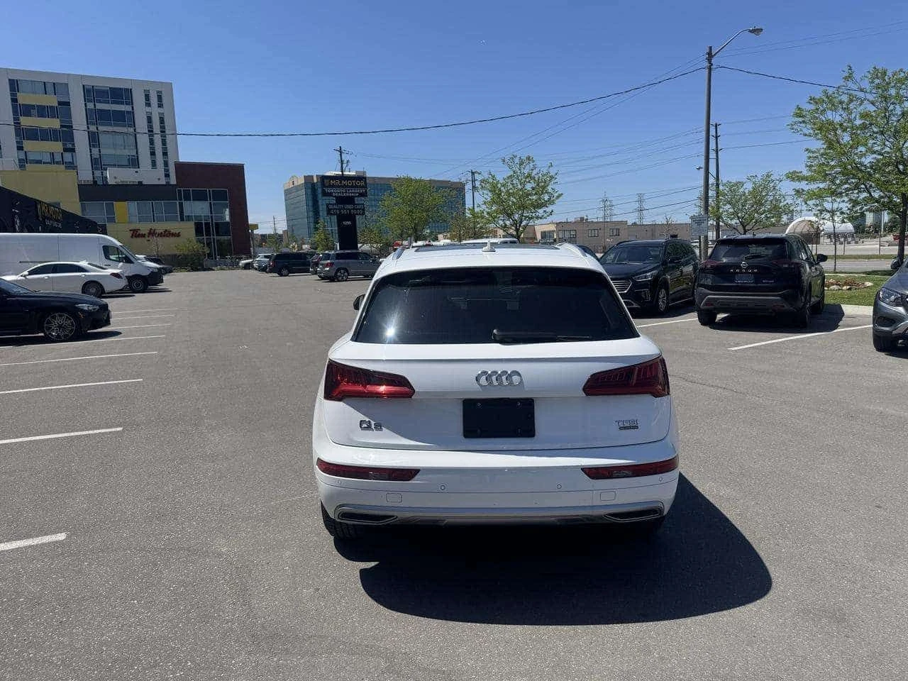Audi Q5 * PROGRESSIV AWD LEATHER PAN/ROOF NAV B/SPOT CAMER, снимка 8 - Автомобили и джипове - 54915646