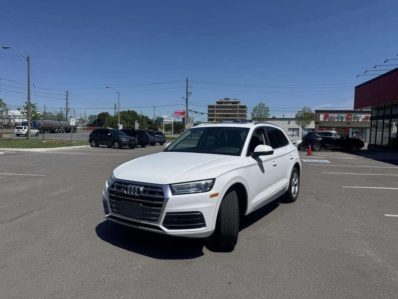 Audi Q5 * PROGRESSIV AWD LEATHER PAN/ROOF NAV B/SPOT CAMER, снимка 3 - Автомобили и джипове - 54915646