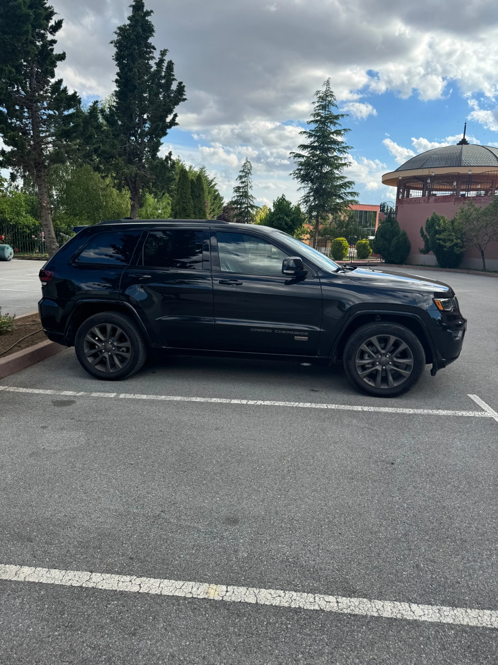 Jeep Grand cherokee 3.6 ГАЗ, НА ПРУЖИНИ , снимка 3 - Автомобили и джипове - 55270685