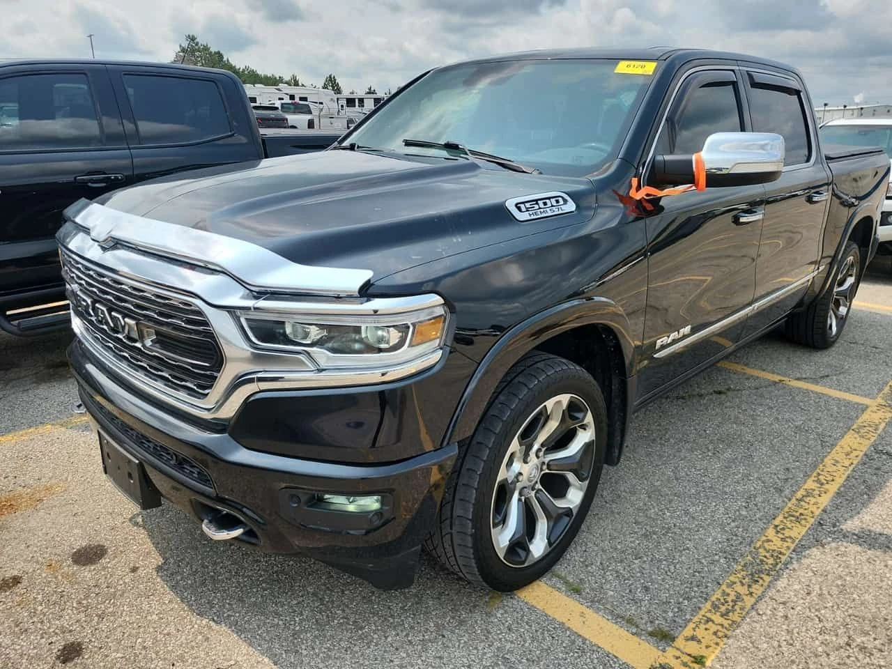 Dodge RAM 1500 * 4x4 Crew Cab 5'7" Box Limited Crew Cab S
