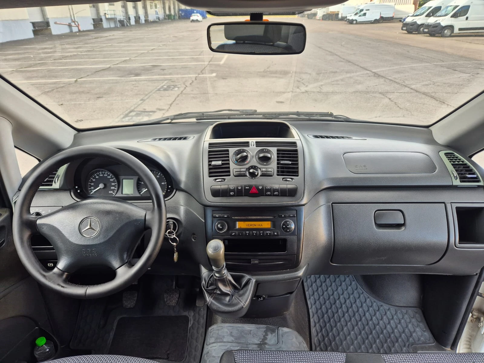 Mercedes-Benz Vito 113 CDI-9 Места-Климатик, снимка 12 - Бусове и автобуси - 55425826