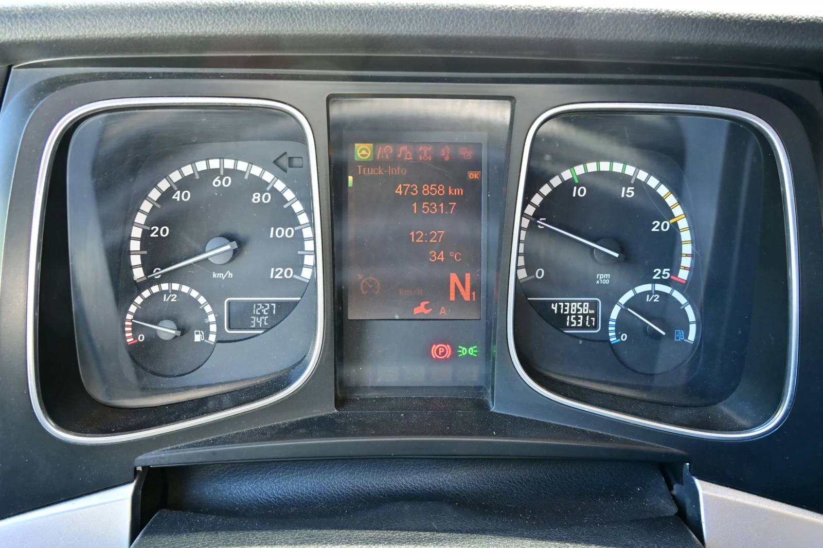 Mercedes-Benz Actros 1845  Ретардер Борд Капаци, снимка 12 - Камиони - 54687974
