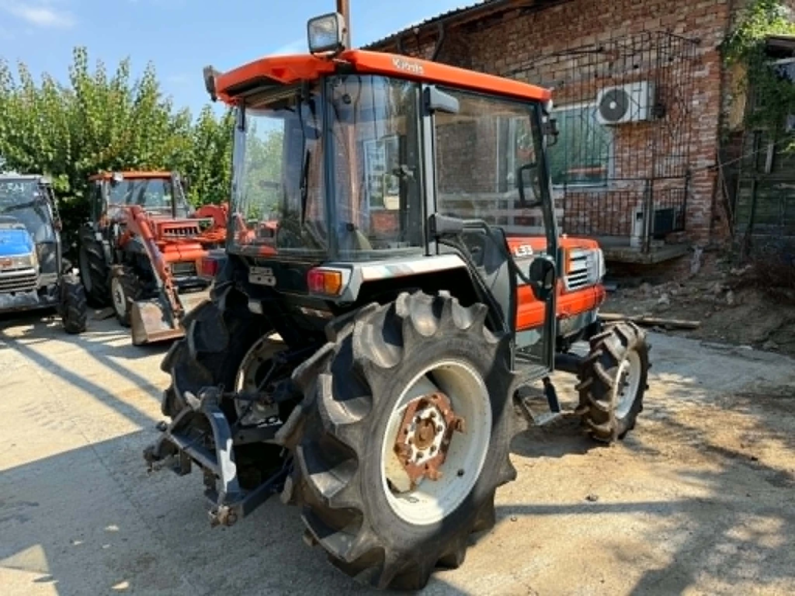 Трактор Kubota L33  4x4, снимка 3 - Селскостопанска техника - 55068215