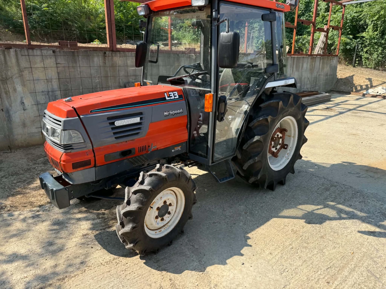 Трактор Kubota L33  4x4, снимка 2 - Селскостопанска техника - 55068215