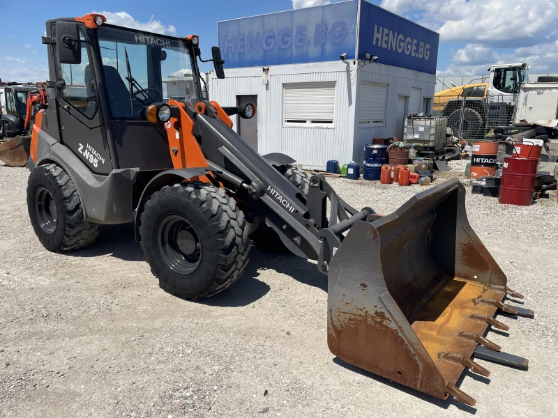 Челен товарач Hitachi ZW 95, снимка 4 - Индустриална техника - 50362127