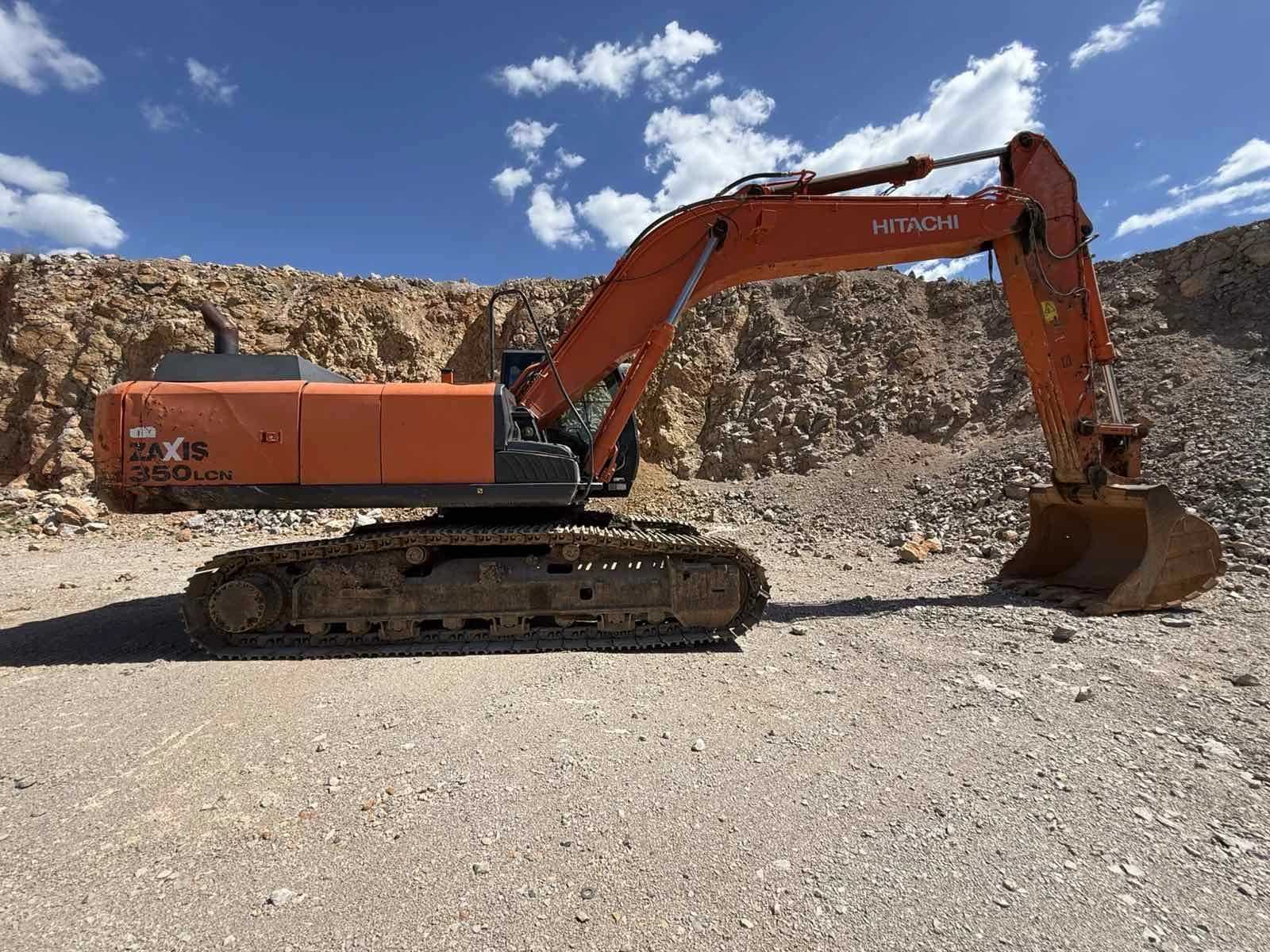 ����� Hitachi 350 | Mobile.bg � ����������� 1
