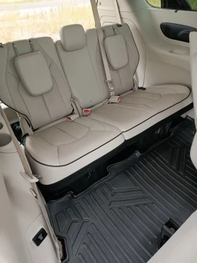 Chrysler Pacifica Plug-in Hybrid LIMITED , снимка 8
