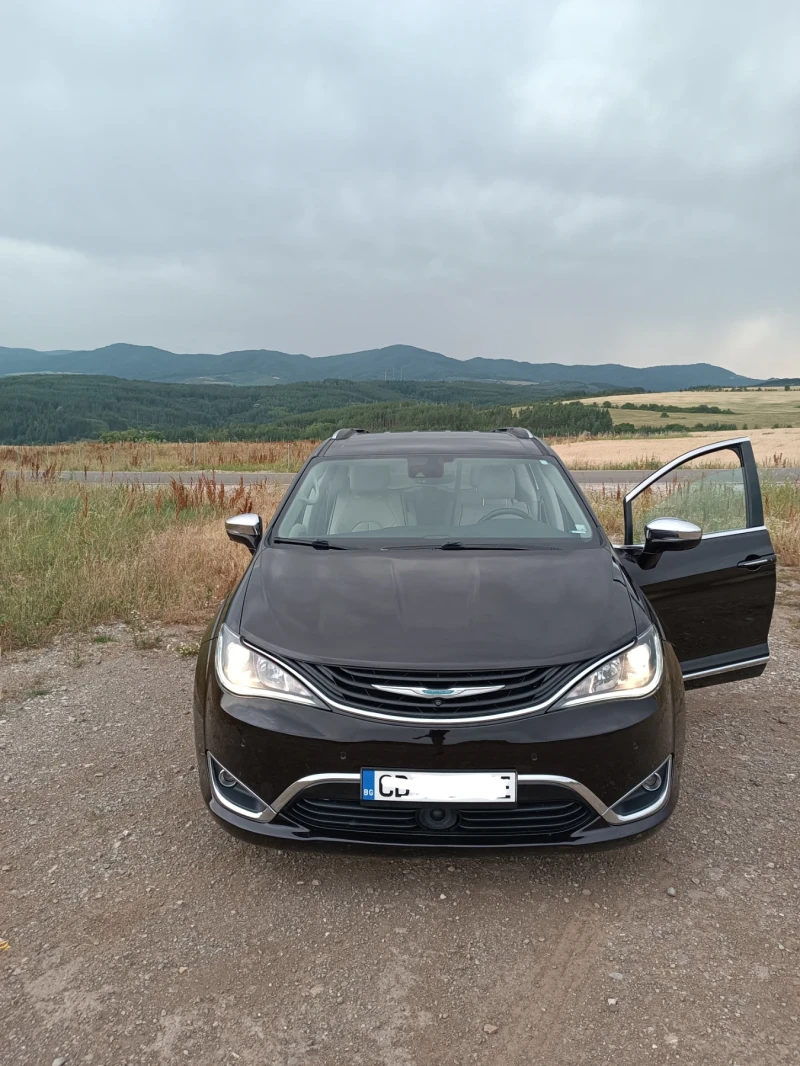 Chrysler Pacifica Plug-in Hybrid LIMITED , снимка 1 - Автомобили и джипове - 47552830