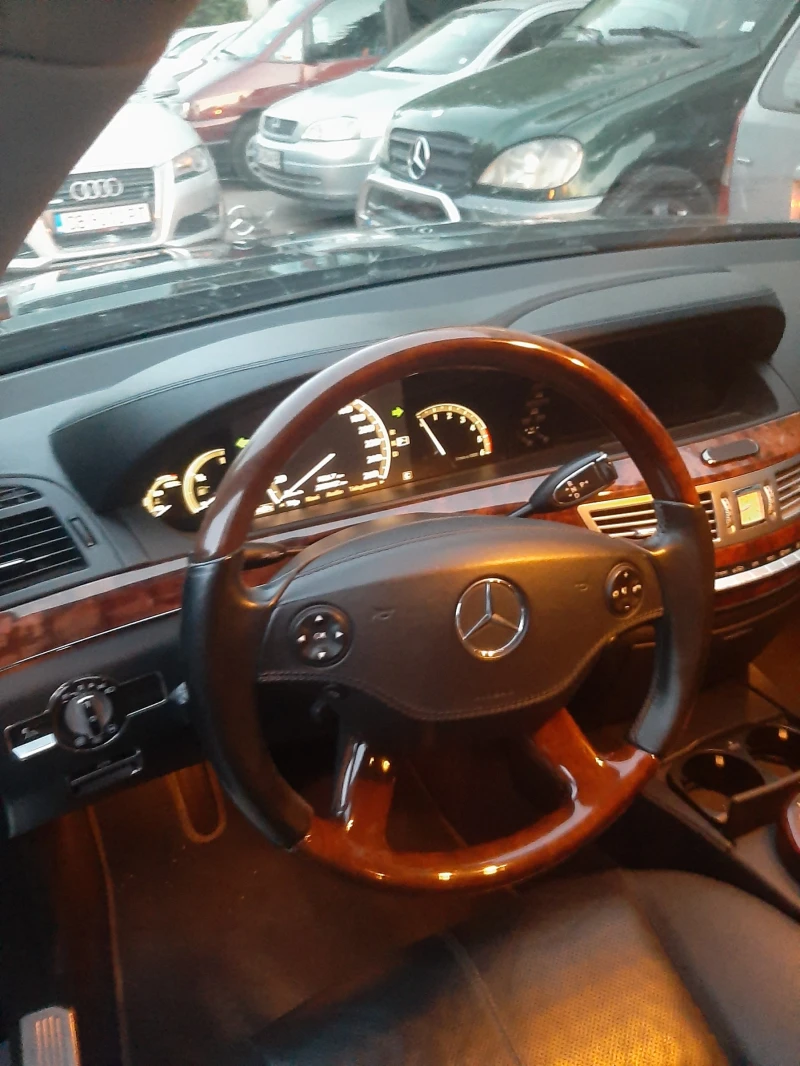 Mercedes-Benz S 320, снимка 11 - Автомобили и джипове - 48620871