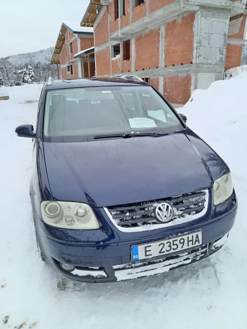 VW Touran, снимка 1 - Автомобили и джипове - 48695751