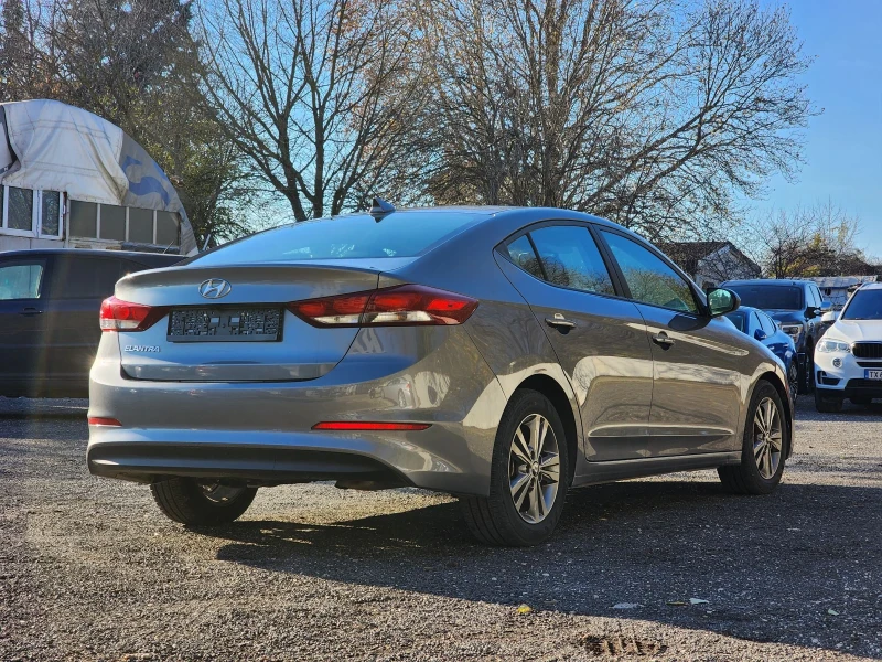 Hyundai Elantra 2.0, снимка 5 - Автомобили и джипове - 48990788