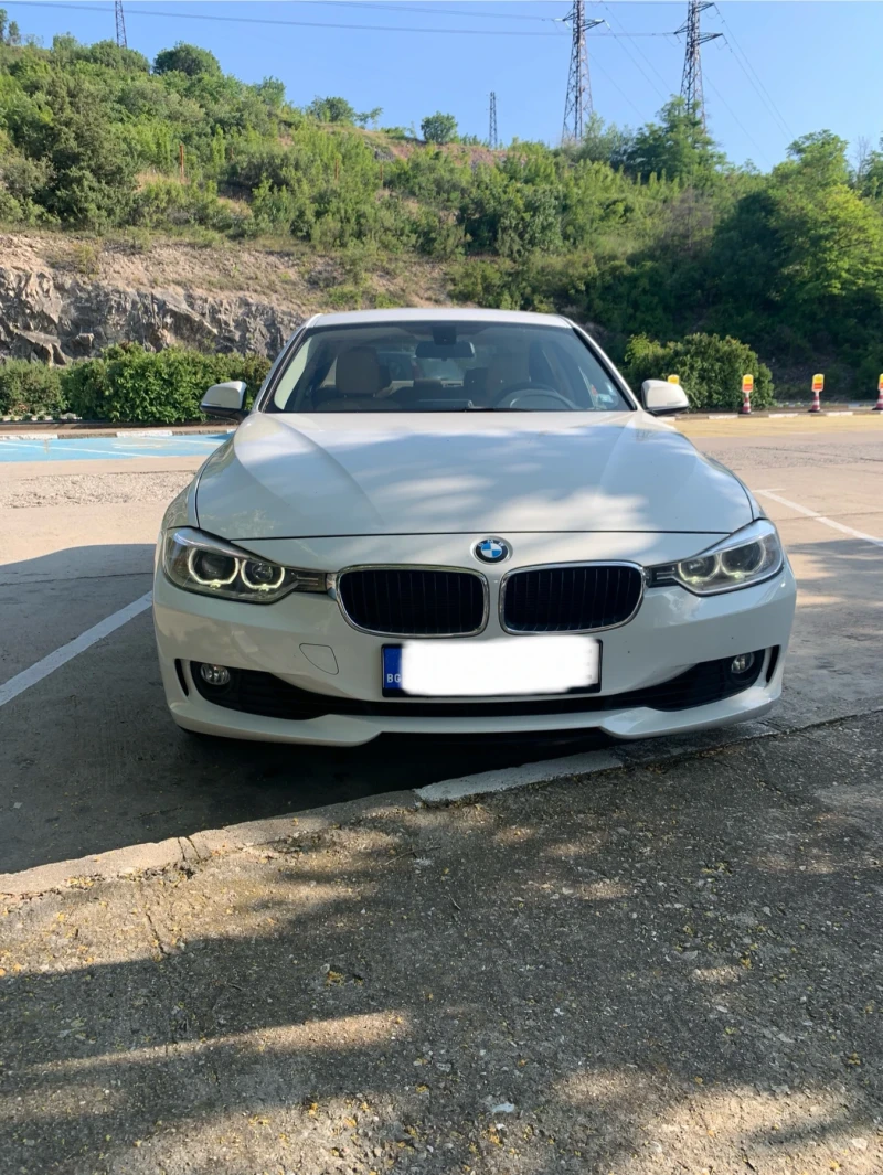 BMW 320 i, снимка 4 - Автомобили и джипове - 51369180