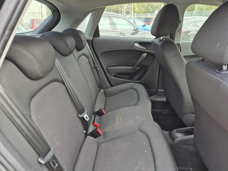 Audi A1 1.2!, снимка 10 - Автомобили и джипове - 52104281