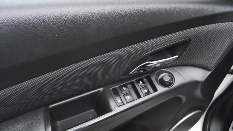 Chevrolet Cruze 2.0.d.163.k.c.6.speed.5.100 km., снимка 12 - Автомобили и джипове - 52890828