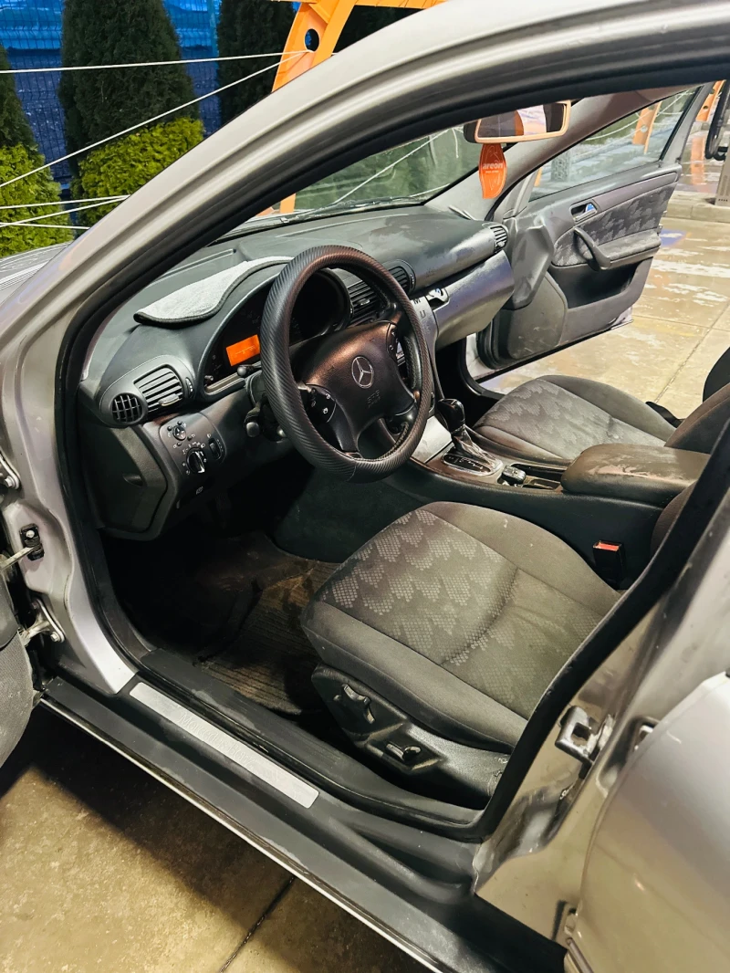 Mercedes-Benz C 270 CDI, снимка 9 - Автомобили и джипове - 53223569