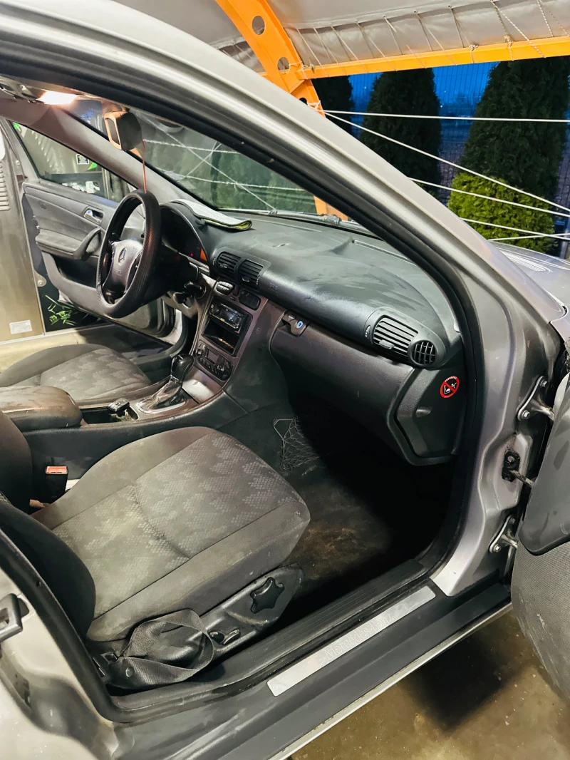 Mercedes-Benz C 270 CDI, снимка 12 - Автомобили и джипове - 53223569