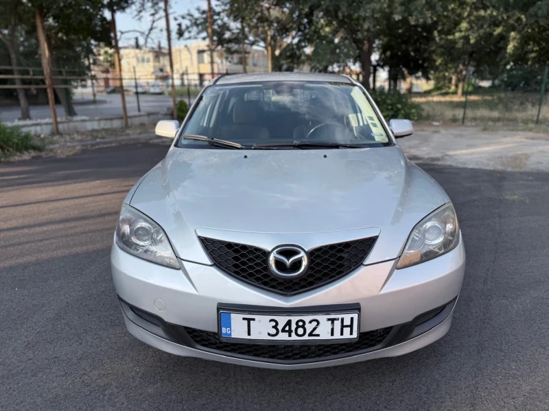 Mazda 3 FACELIFT/КЛИМАТРОНИК/ОБСЛУЖЕН/ЗИМНИ И ЛЕТНИ ГУМИ! - 3900 лв. - 84147292 1