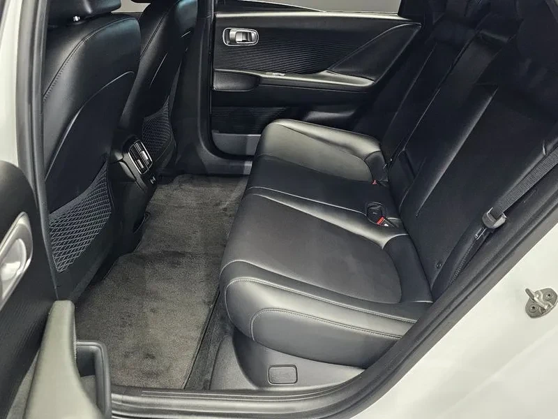 Hyundai Ioniq 6 ���� 30% ����� | Mobile.bg � ����������� 12