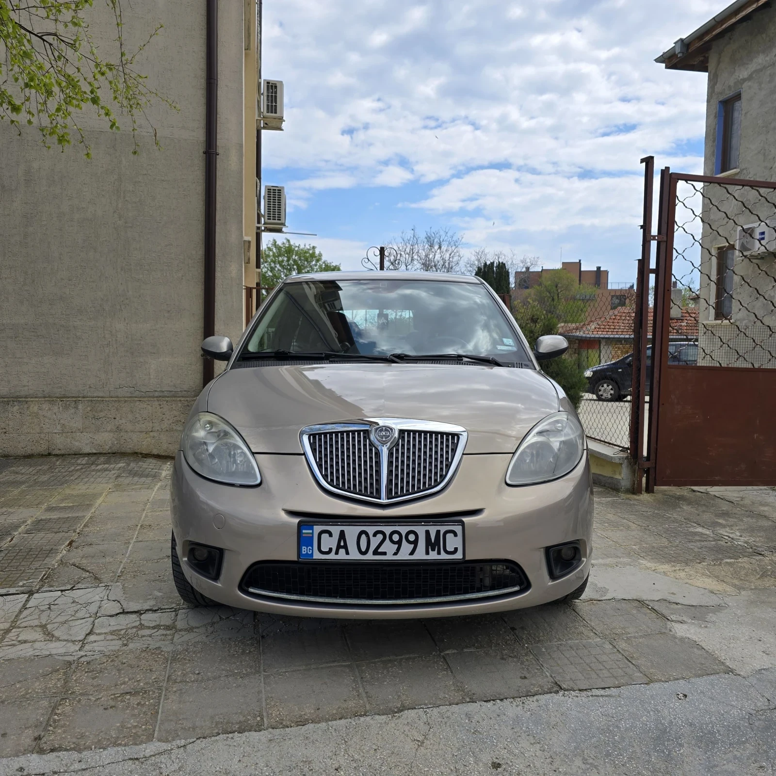 Lancia Ypsilon  - изображение 2