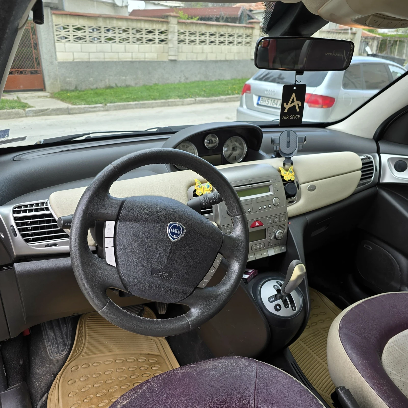 Lancia Ypsilon  - изображение 10