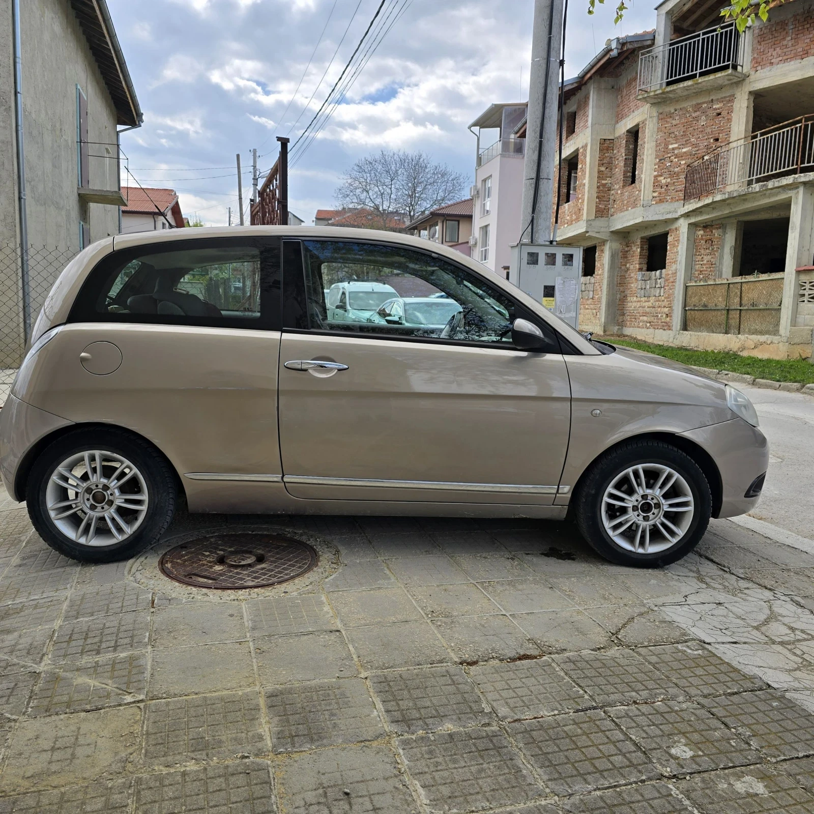 Lancia Ypsilon  - изображение 4