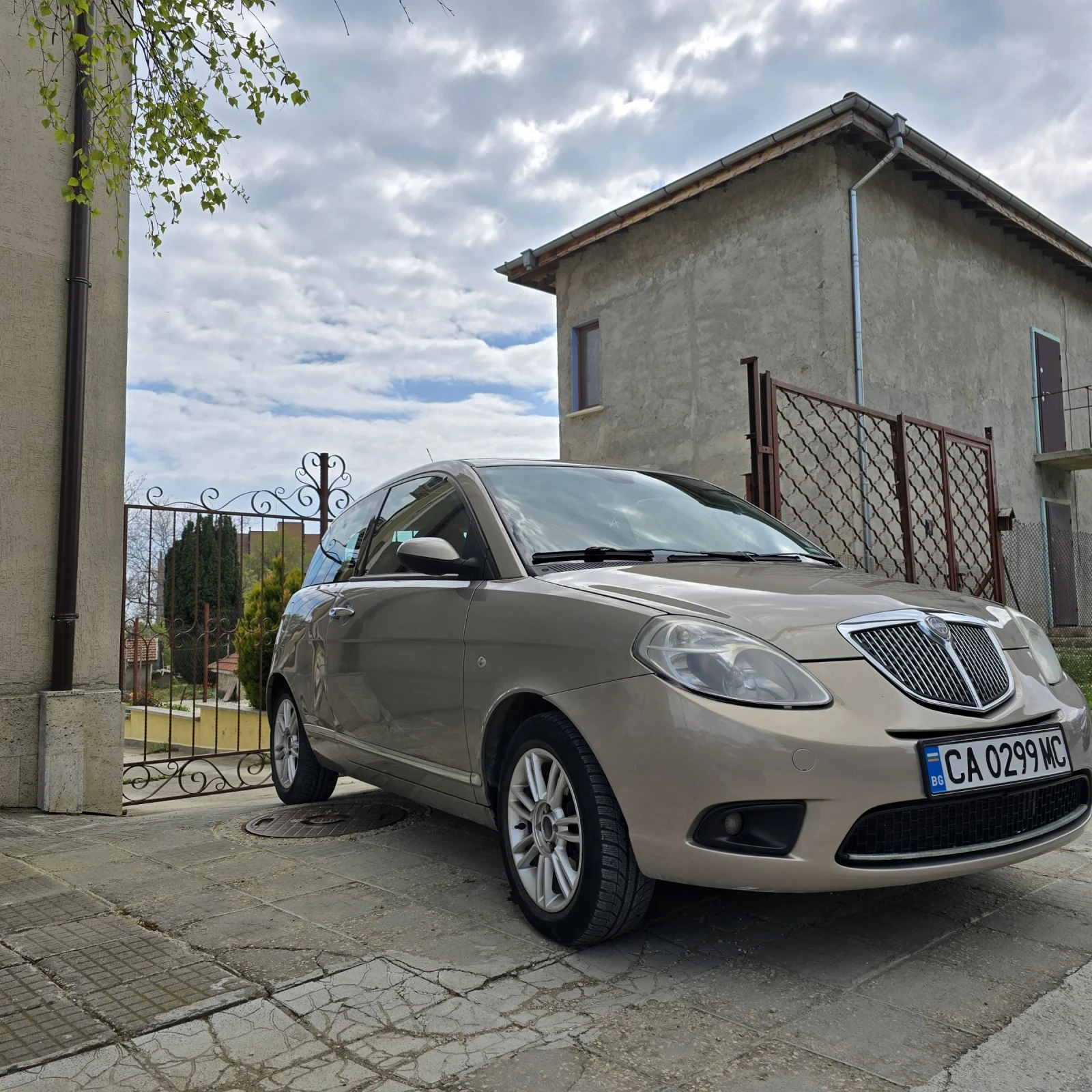 Lancia Ypsilon  - изображение 3