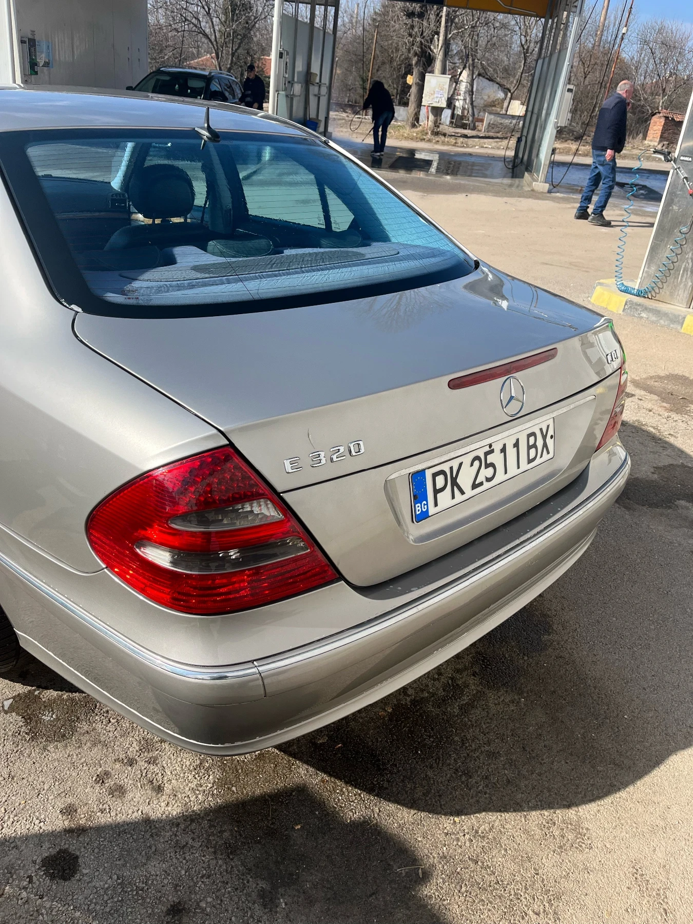 Mercedes-Benz E 320  - изображение 7
