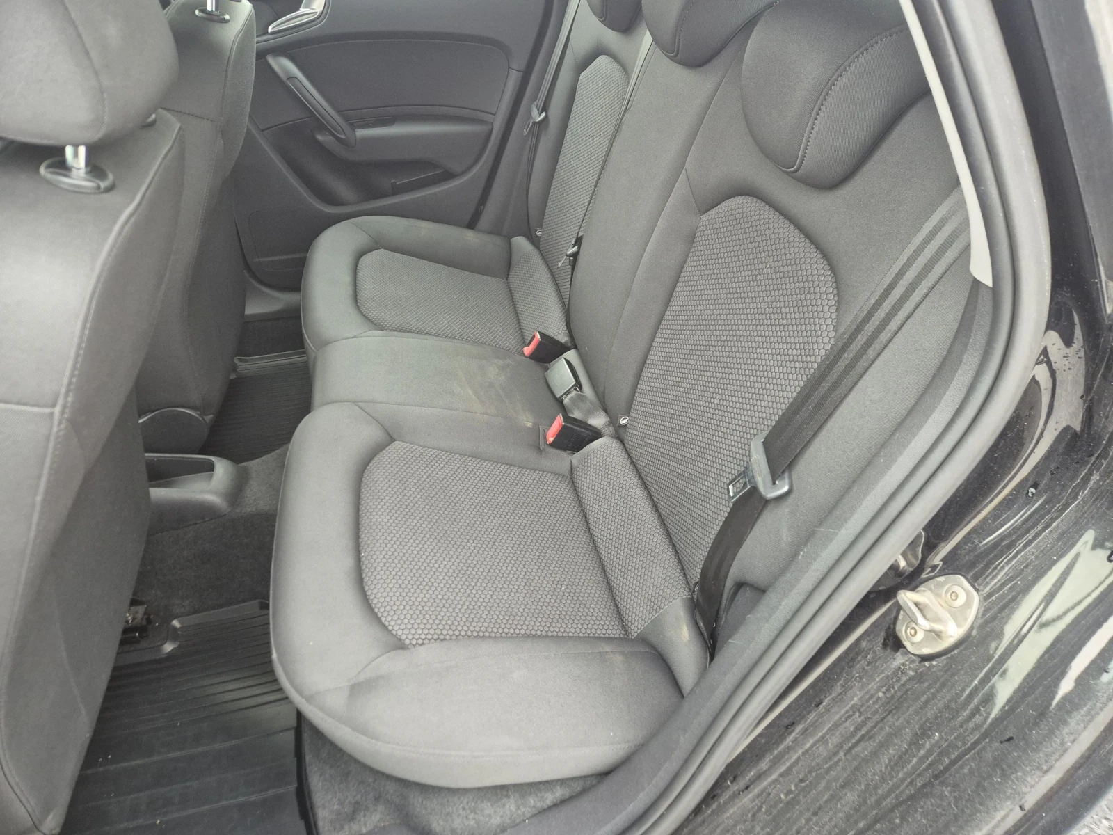 Audi A1 1.2!, снимка 11 - Автомобили и джипове - 52104281