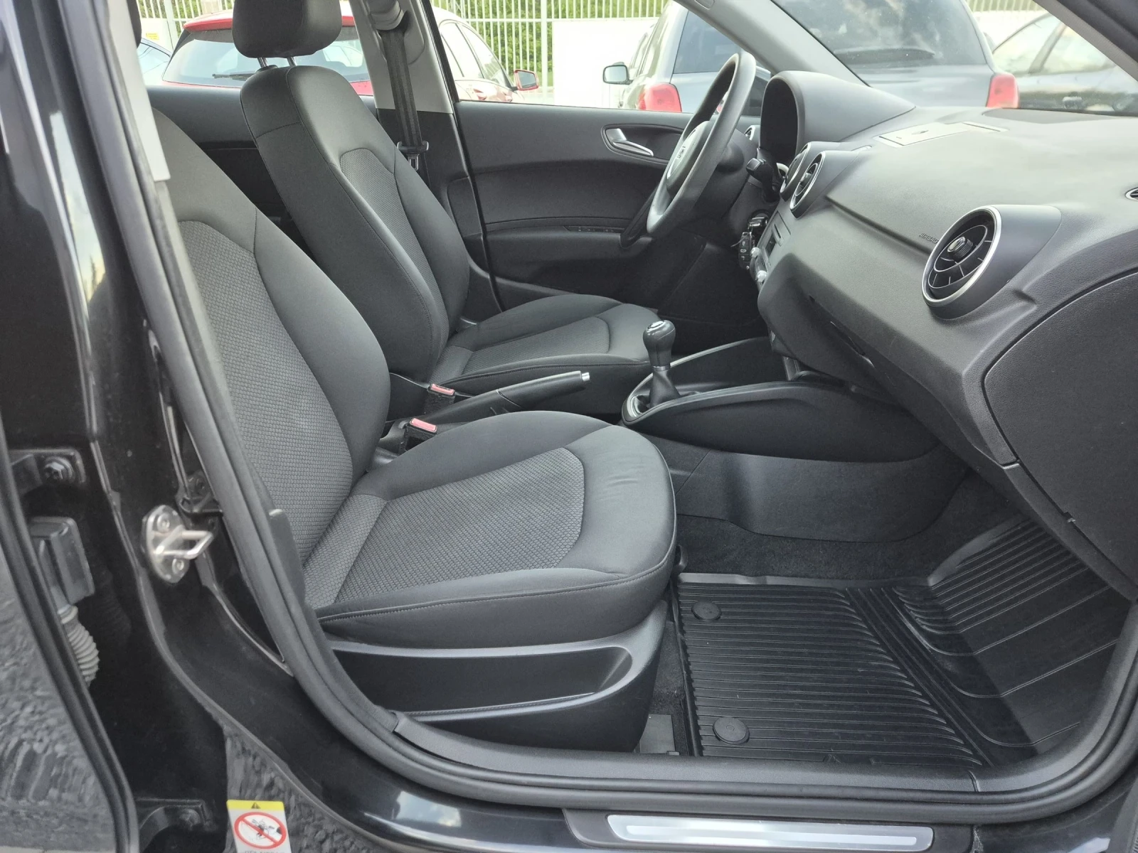 Audi A1 1.2! | Mobile.bg � ����������� 12