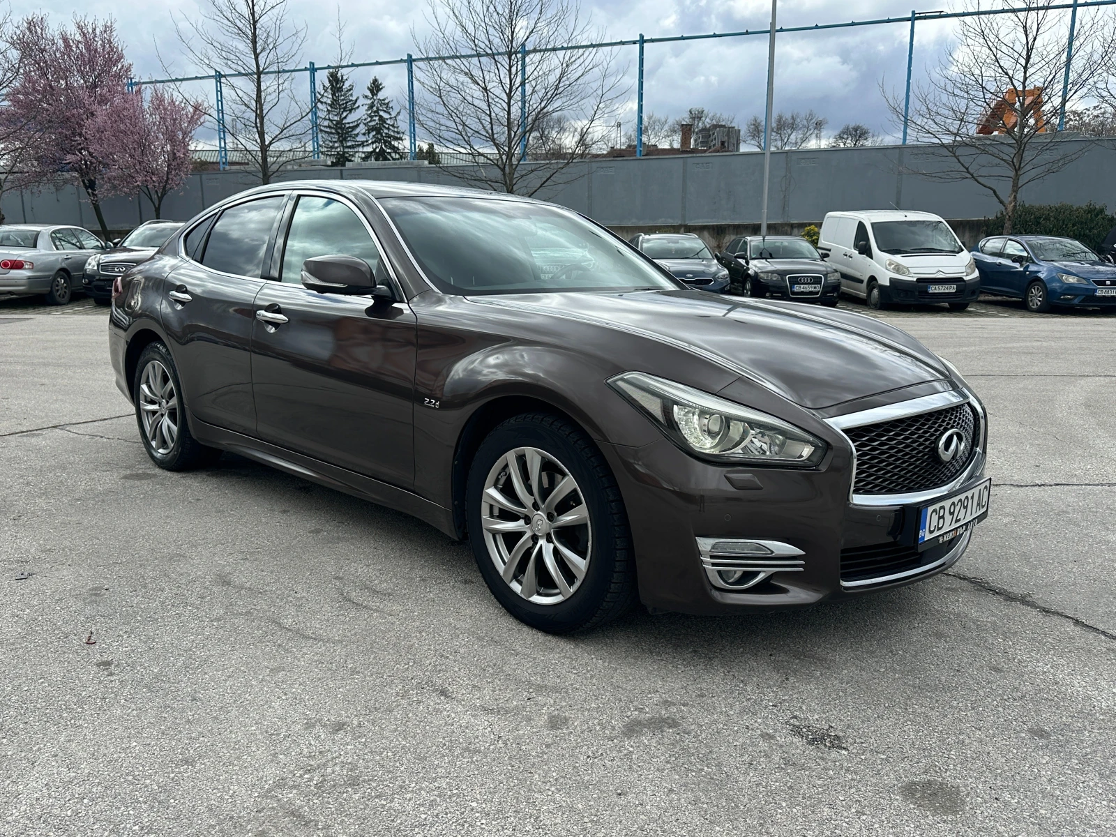 Infiniti Q70 2.2d 170 к.с./ГАРАНЦИЯ ОТ КЕНТАВЪР , снимка 6 - Автомобили и джипове - 54096541
