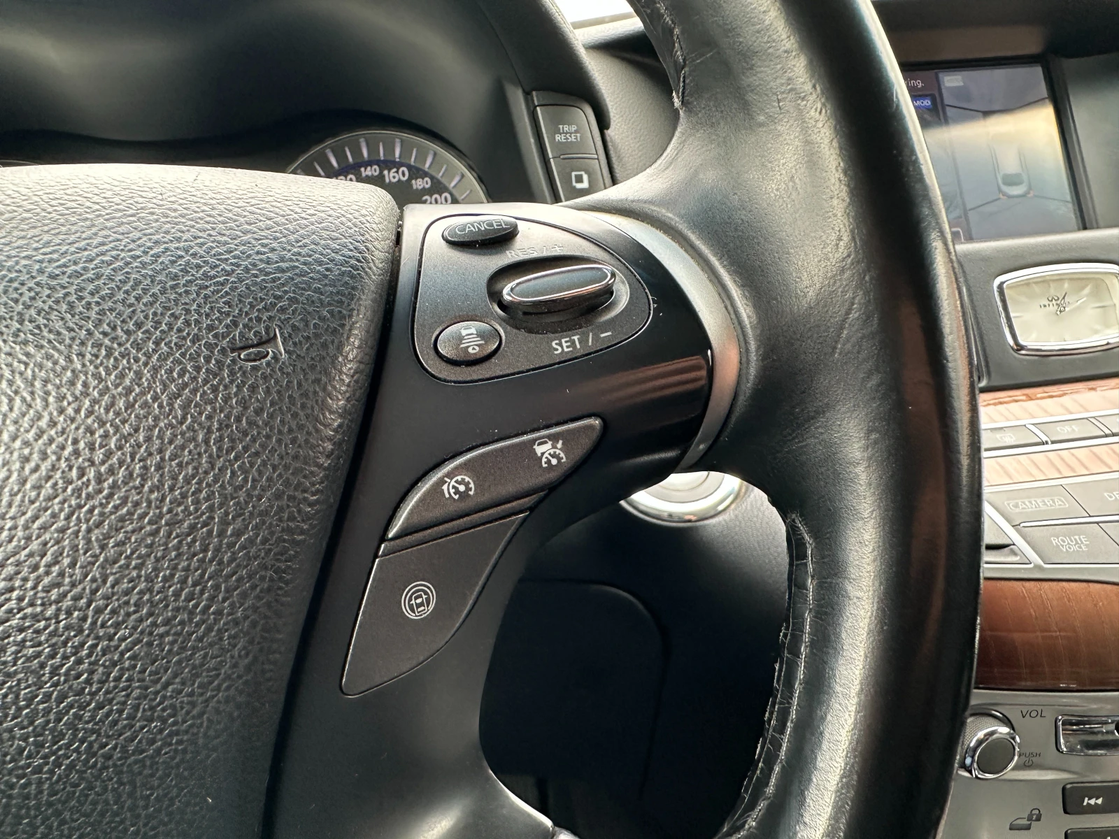 Infiniti Q70 2.2d 170 к.с./ГАРАНЦИЯ ОТ КЕНТАВЪР , снимка 17 - Автомобили и джипове - 54096541