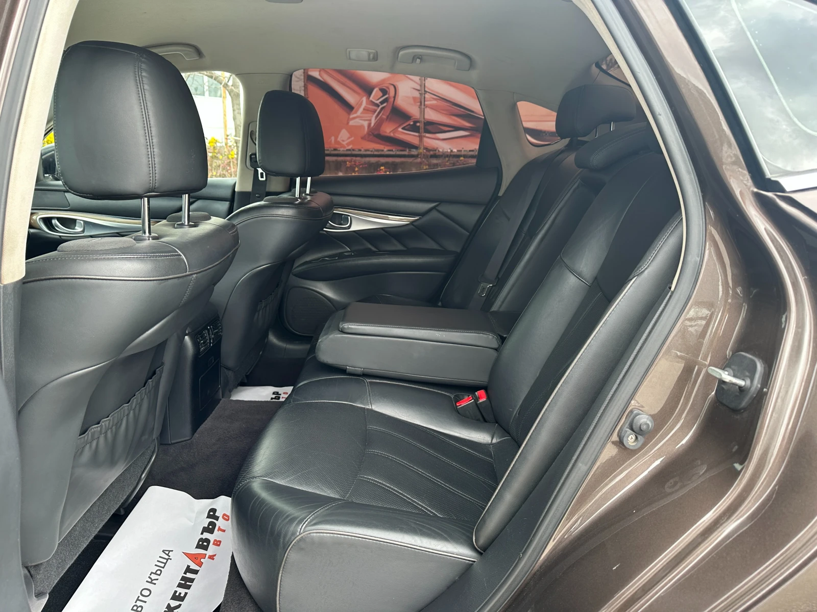 Infiniti Q70 2.2d 170 к.с./ГАРАНЦИЯ ОТ КЕНТАВЪР , снимка 10 - Автомобили и джипове - 54096541