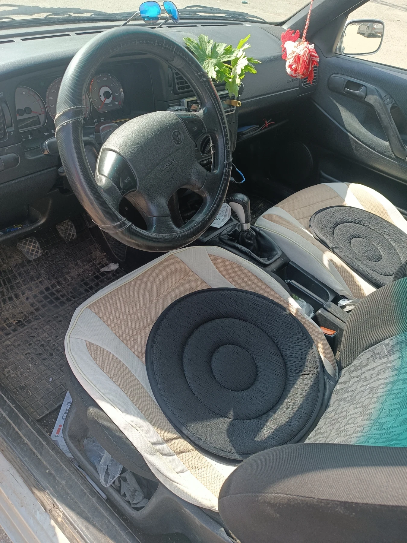 VW Passat Комби-3-Б4, снимка 6 - Автомобили и джипове - 54350274