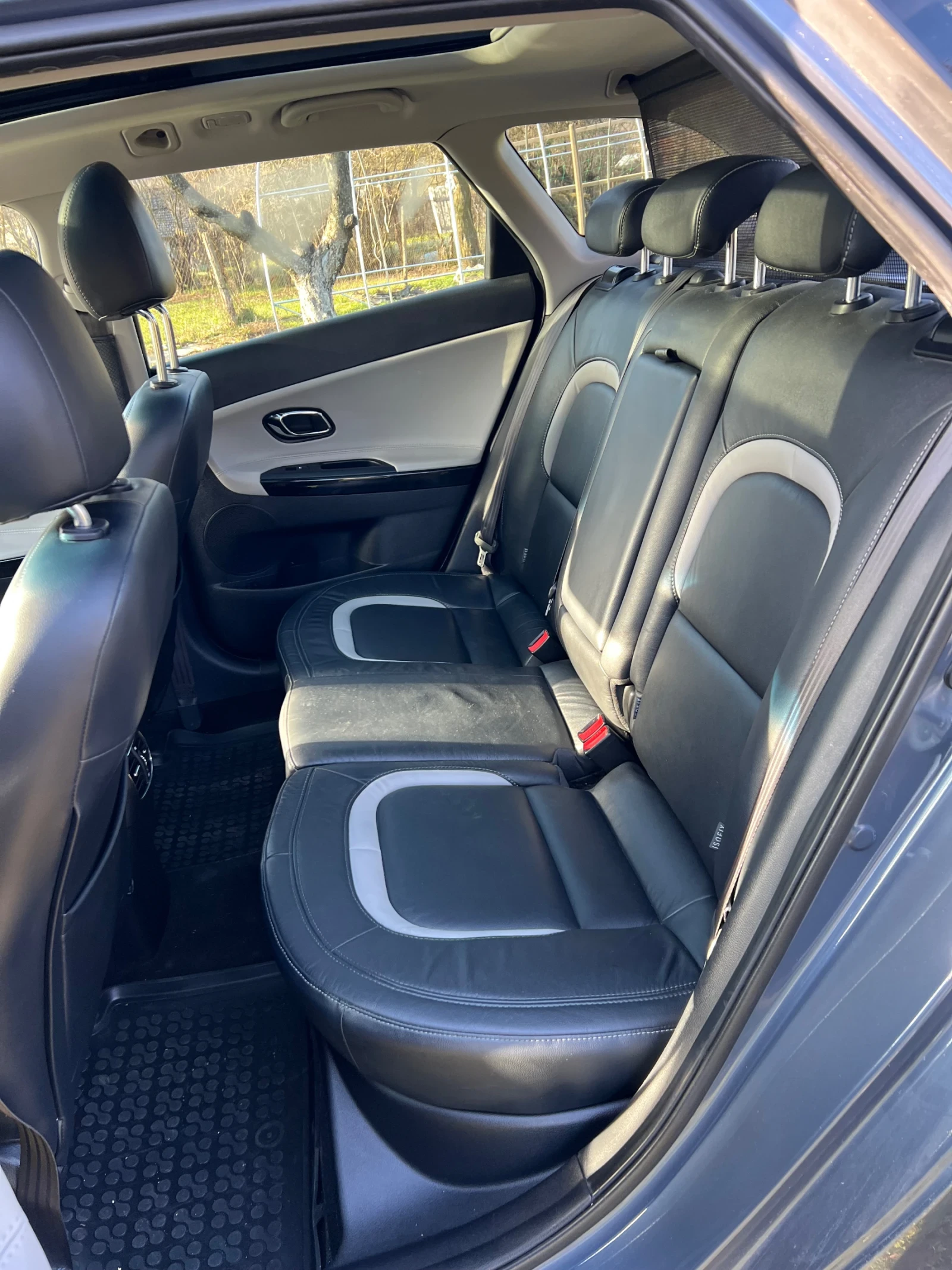Kia Ceed 1.6 FULL, снимка 15 - Автомобили и джипове - 54704258