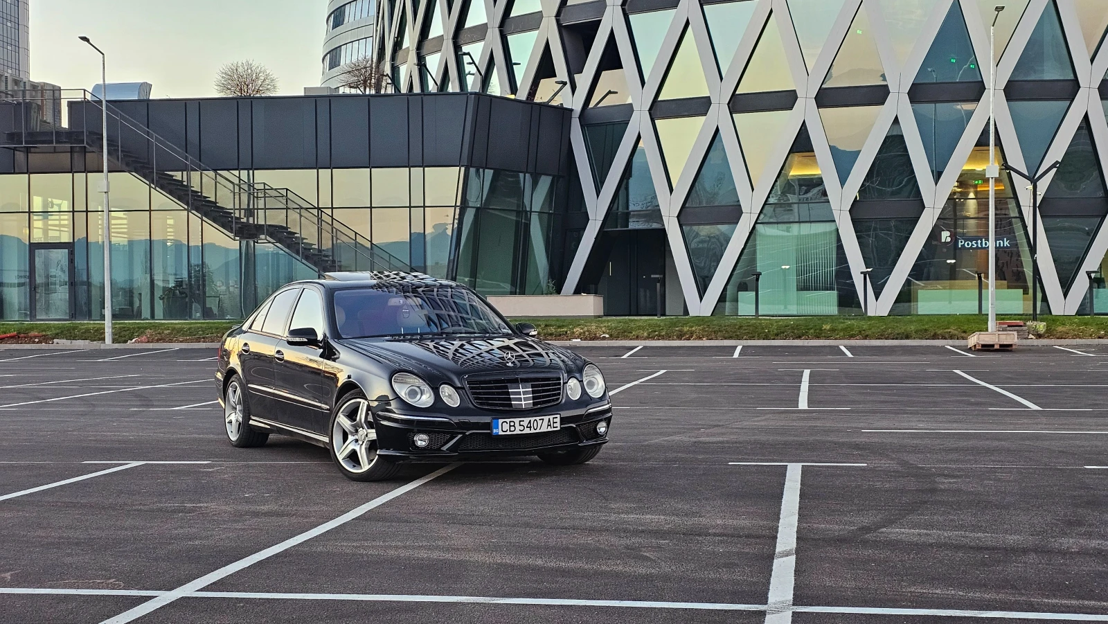 Mercedes-Benz E 500 AMG Pack Harman Kardon/Memory/Navi/BiXenon