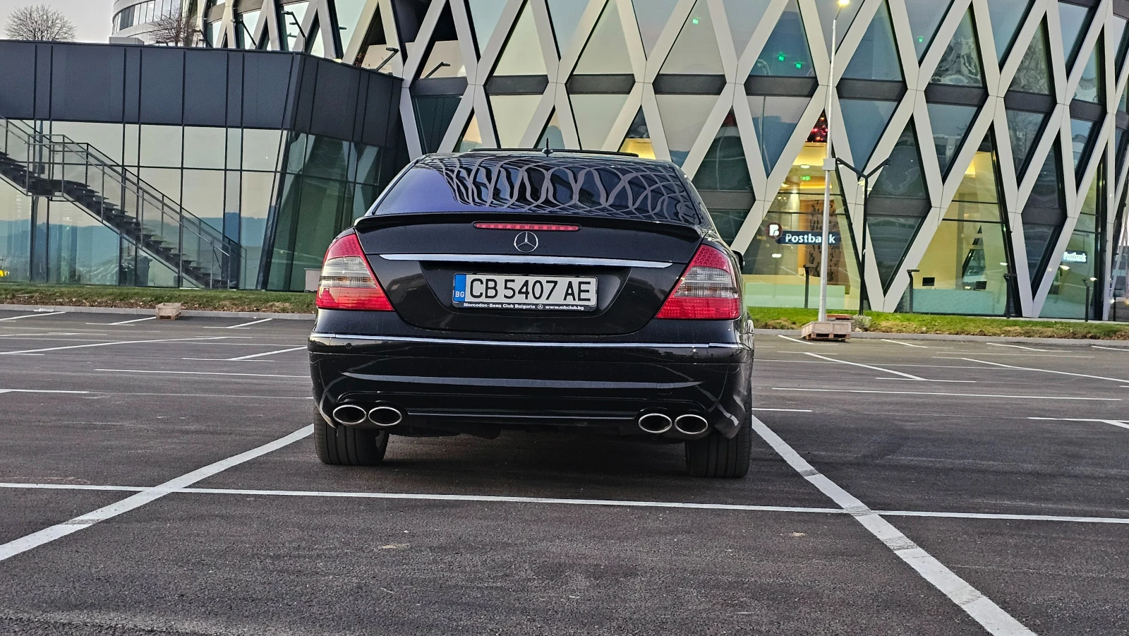 Mercedes-Benz E 500 AMG Pack Harman Kardon/Memory/Navi/BiXenon, снимка 7 - Автомобили и джипове - 54937333