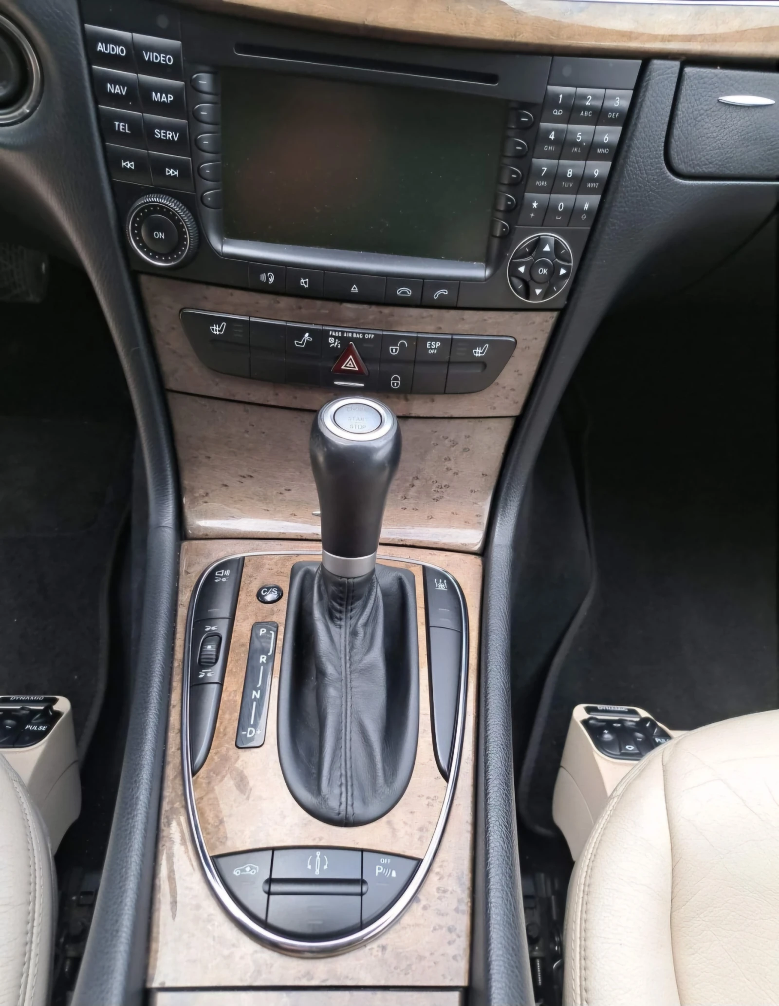 Mercedes-Benz E 500 AMG Pack Harman Kardon/Memory/Navi/BiXenon, снимка 11 - Автомобили и джипове - 54937333