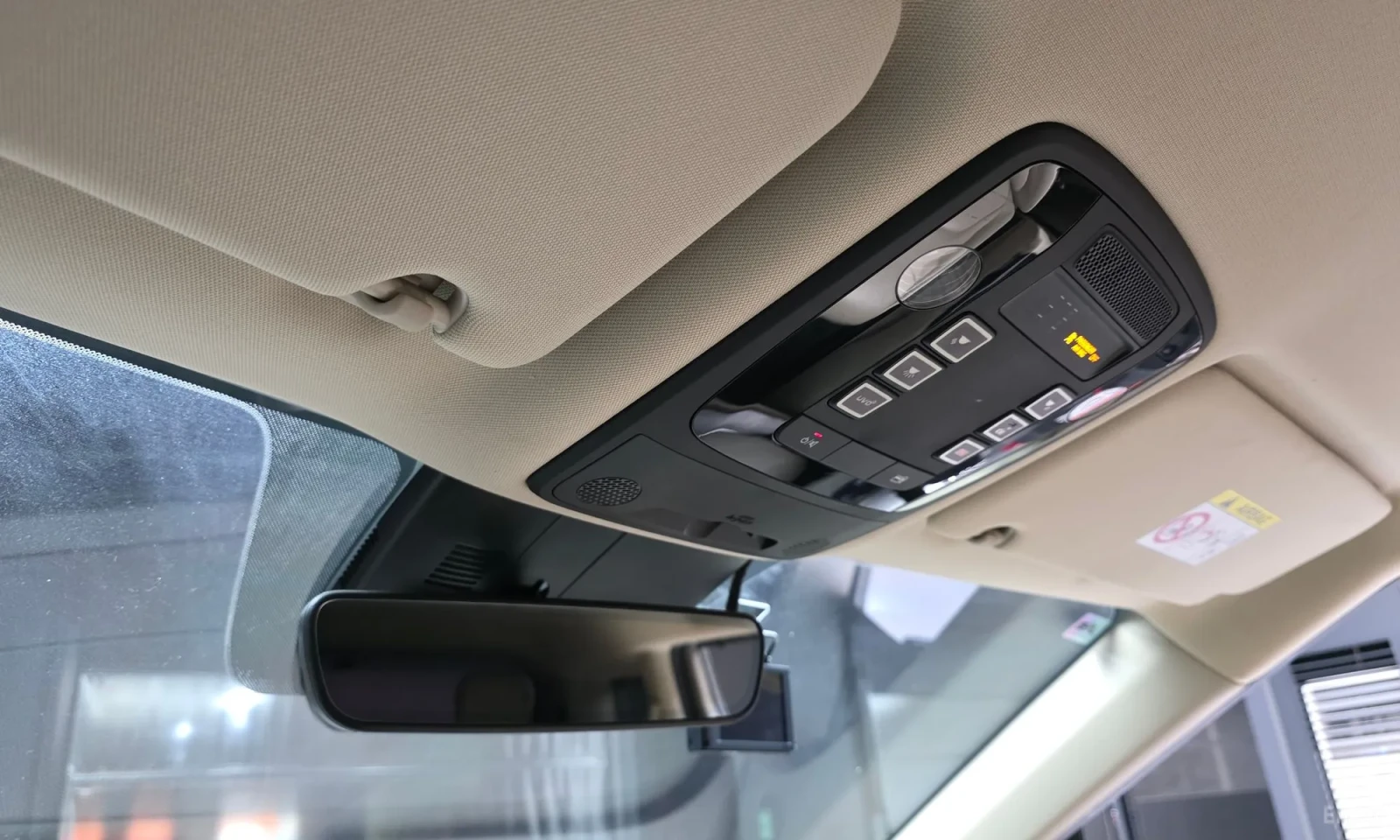 Kia Carnival 9-Seater Signature, снимка 17 - Автомобили и джипове - 55049921