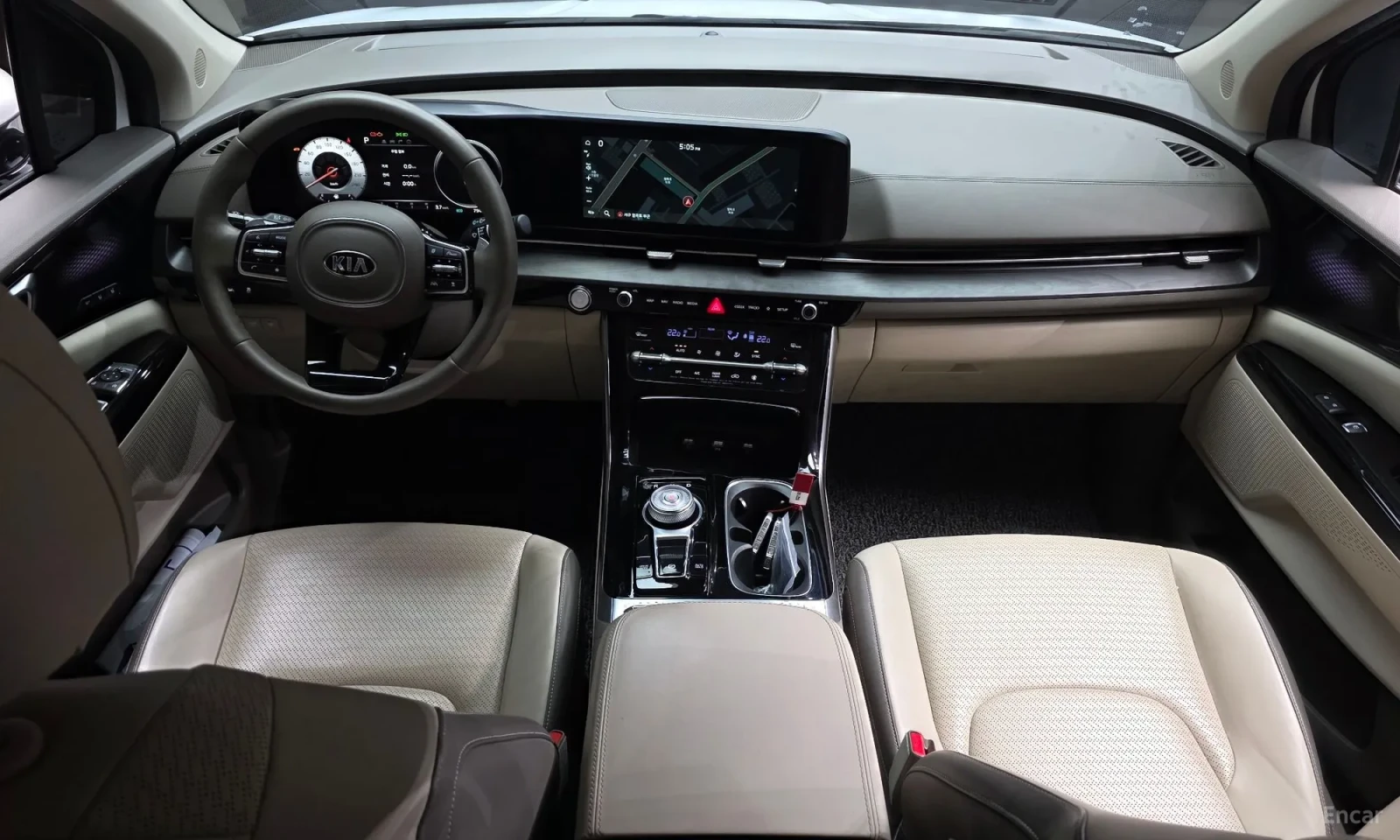 Kia Carnival 9-Seater Signature, снимка 7 - Автомобили и джипове - 55049921