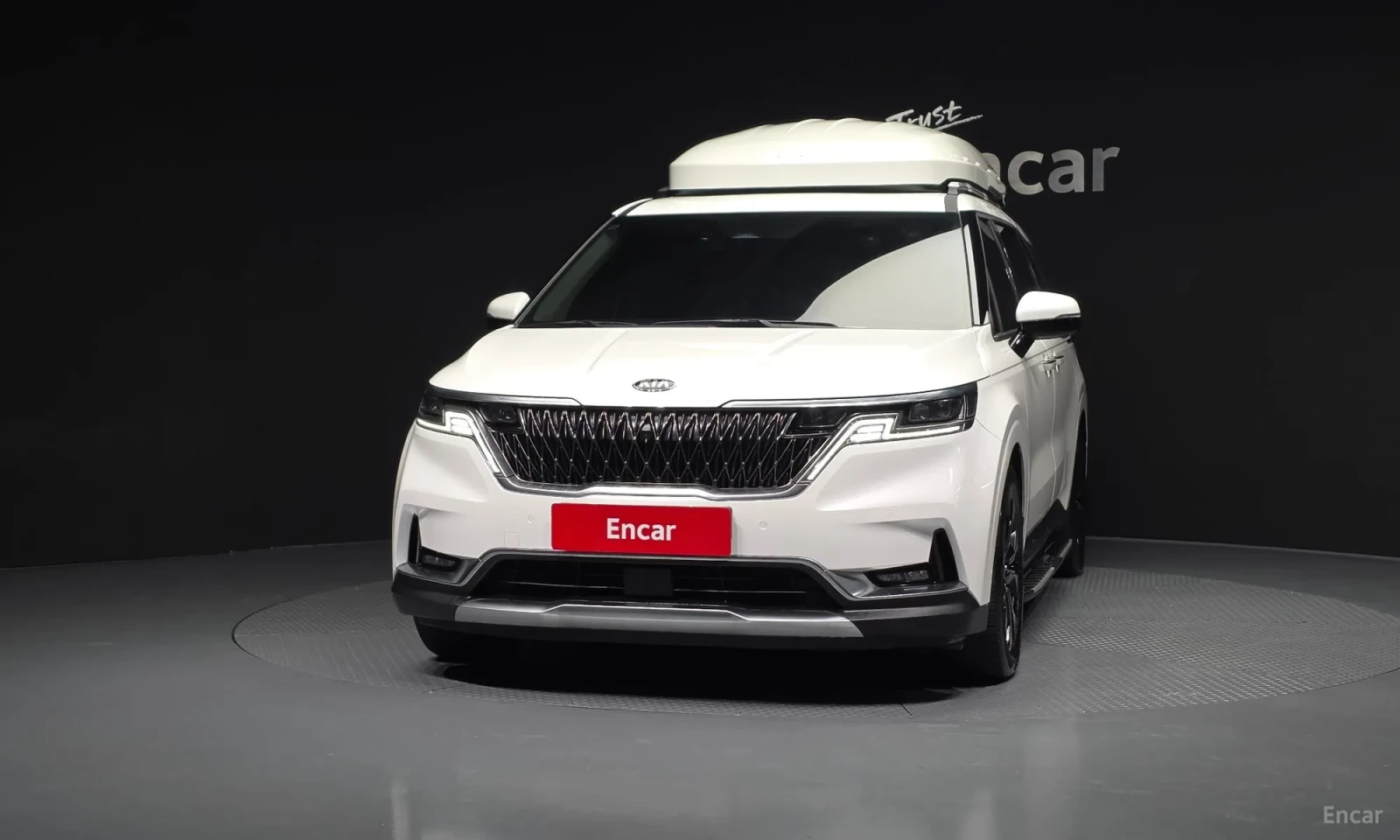 Kia Carnival 9-Seater Signature, снимка 3 - Автомобили и джипове - 55049921