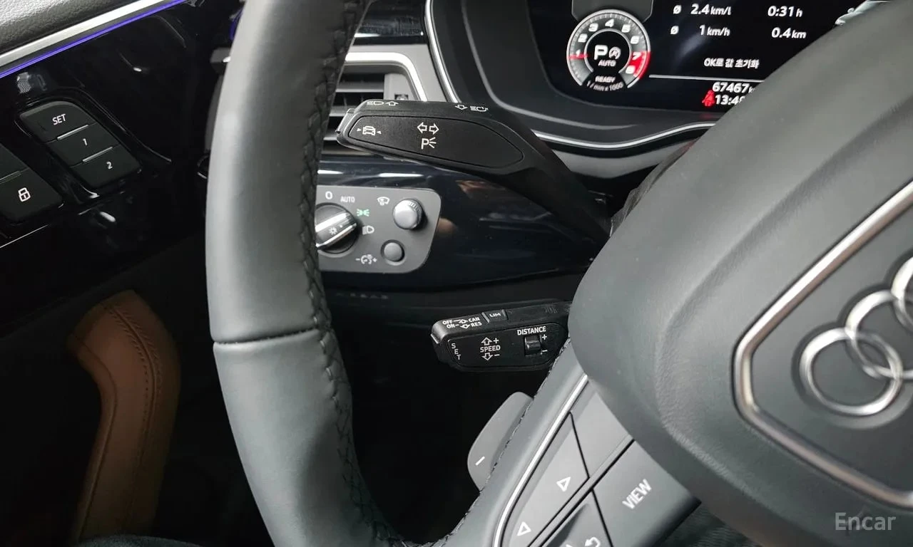 Audi A4  Quattro / MATRIX / HUD / DISTRONIC / ОБДУХВАНЕ , снимка 15 - Автомобили и джипове - 55844610