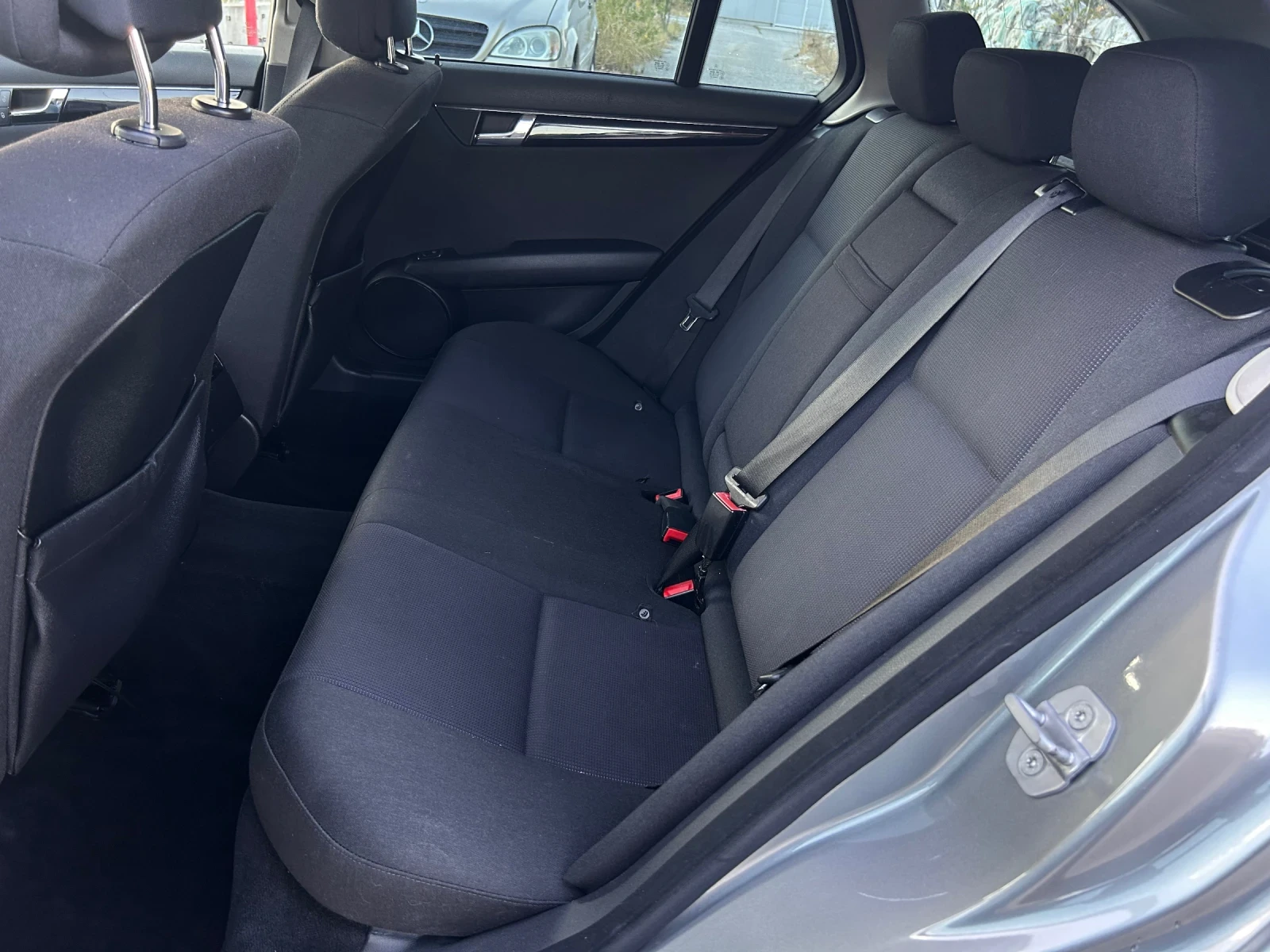 Mercedes-Benz C 220 OM646, снимка 13 - Автомобили и джипове - 55963991