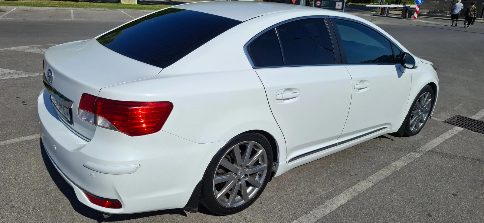 Toyota Avensis, снимка 4 - Автомобили и джипове - 56154929