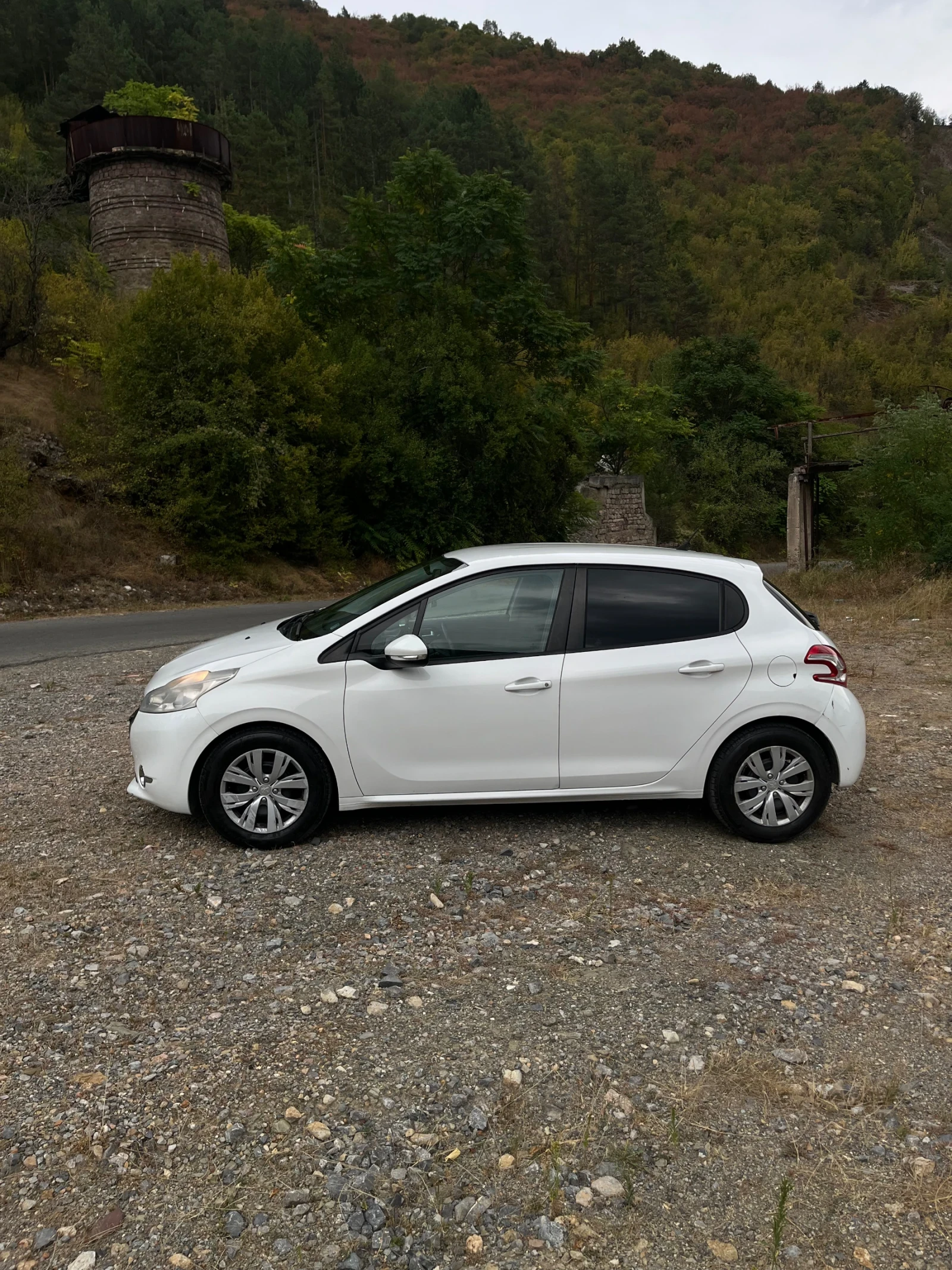 Peugeot 208 1.4 HDI, снимка 7 - Автомобили и джипове - 56168154